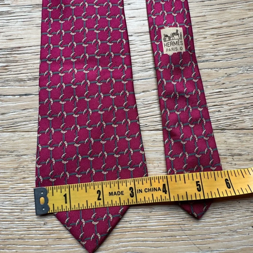 🔥HERMES Silk printed TIE STUNNING Price Firm!